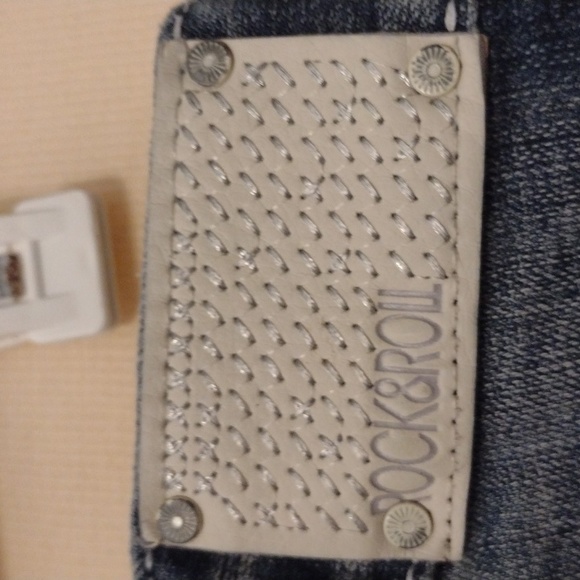 Rock and Roll Cowgirl Jeans - Picture 7 of 8